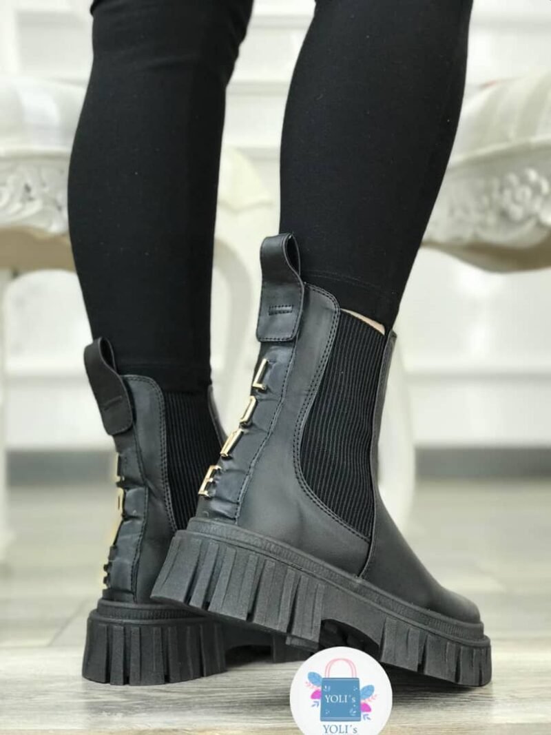 BOTA CON BOLSITO Y CADENA - Imagen 7