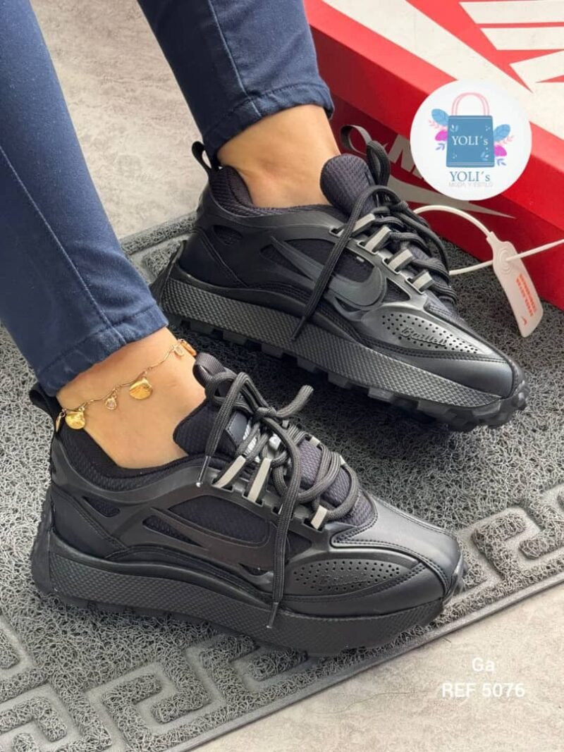 NIKE BAILLELI