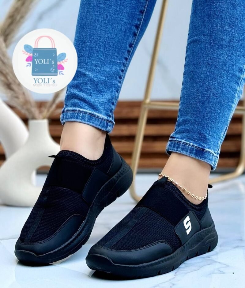 SKECHERS